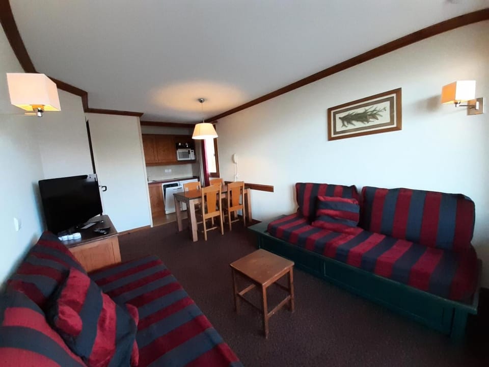 Bed, kitchen