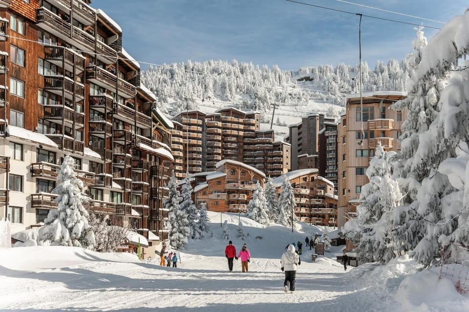 Skiing, Mountain view