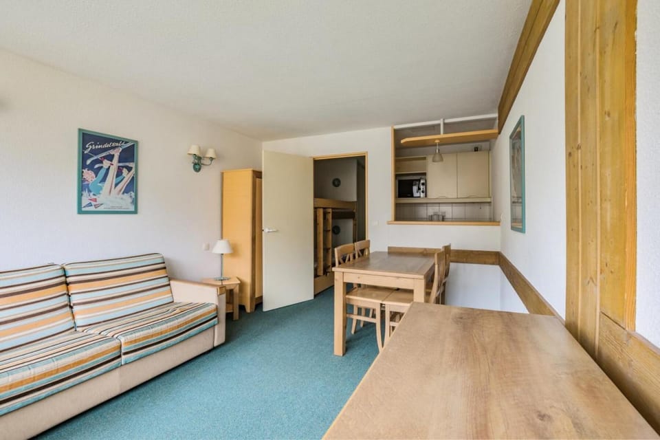 Bed, kitchen