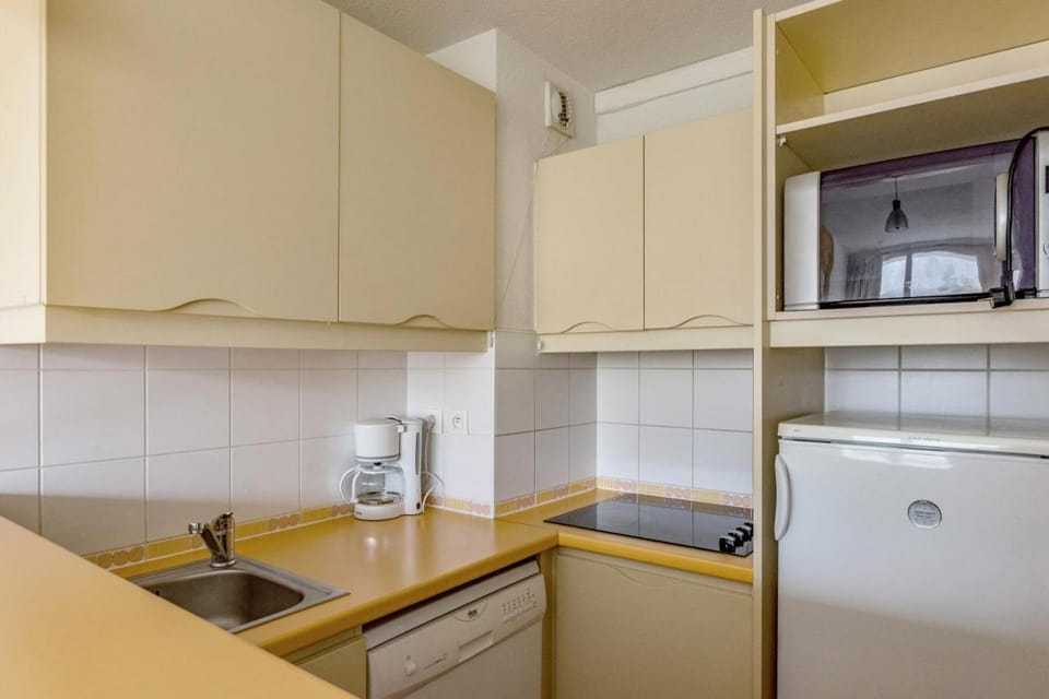 Bathroom, oven, kitchen