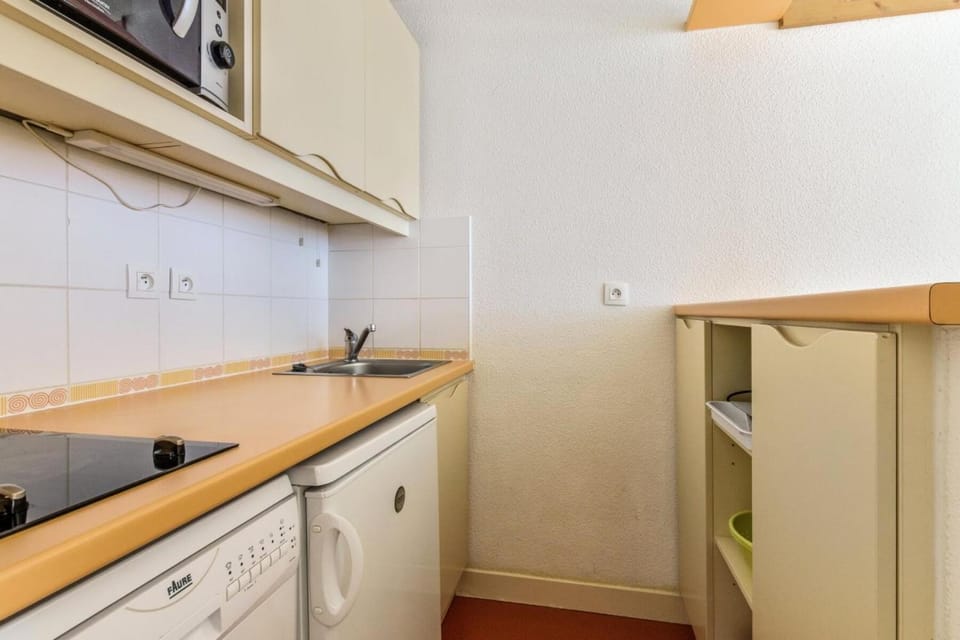 Bathroom, kitchen
