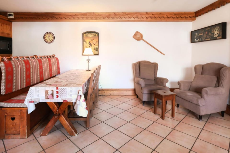 Bed, furniture, kitchen