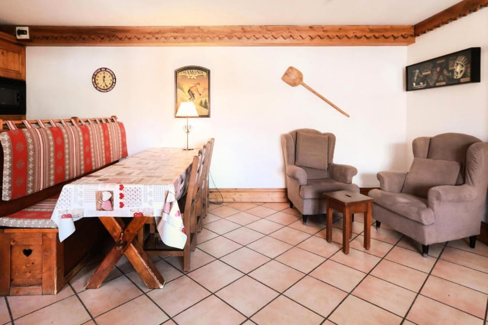 Bed, furniture, kitchen