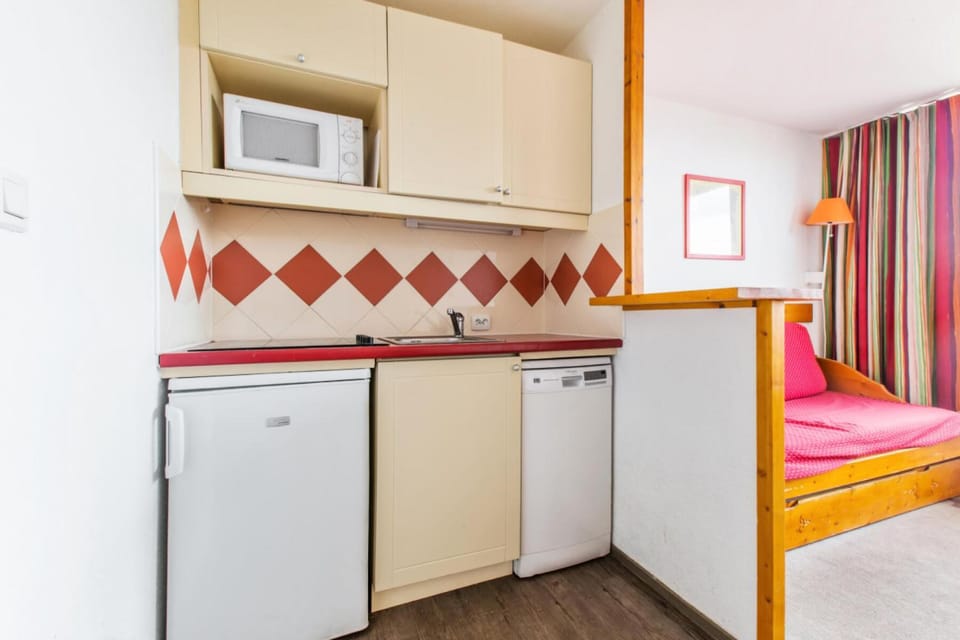oven, kitchen