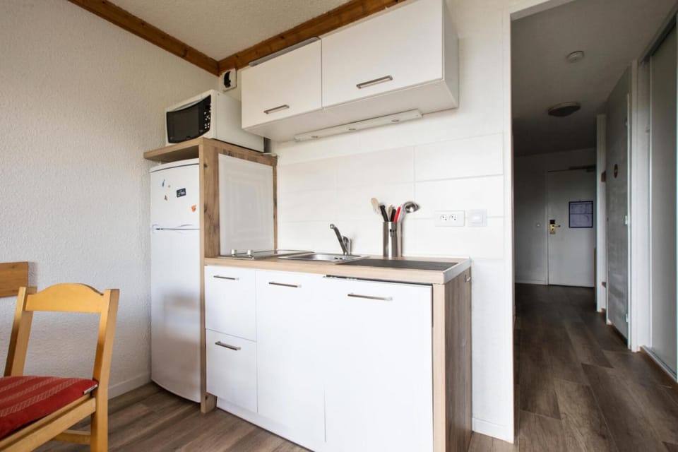 oven, kitchen