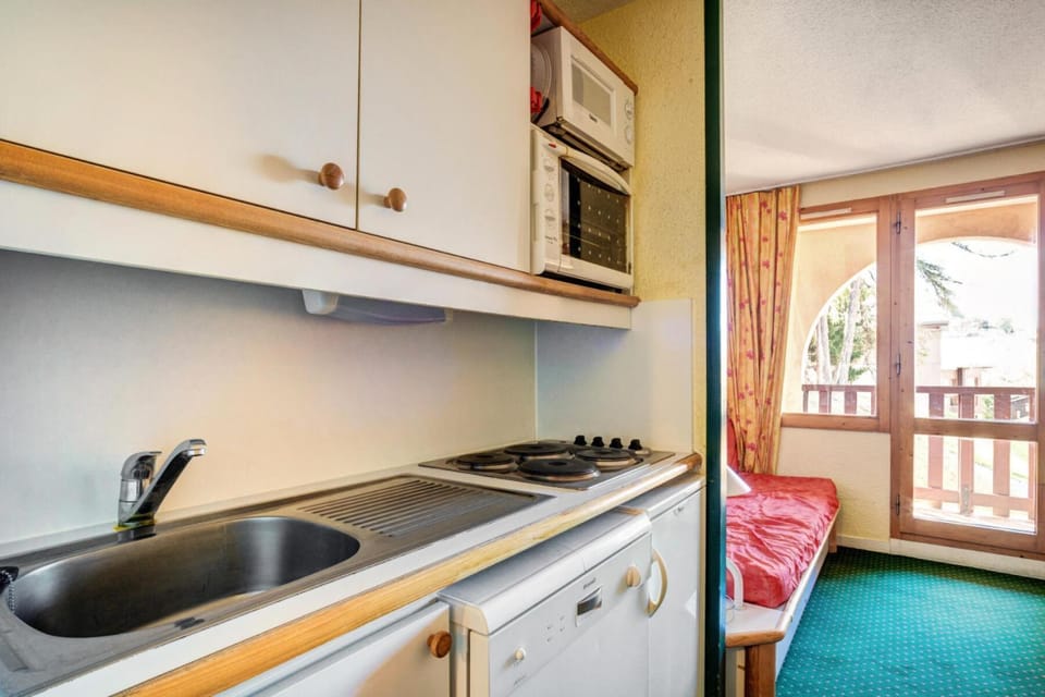 Bathroom, oven, kitchen