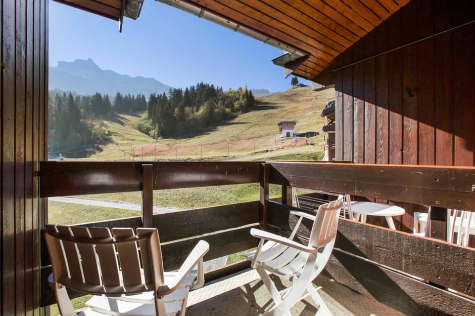 Mountain view, furniture