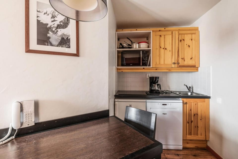 oven, kitchen