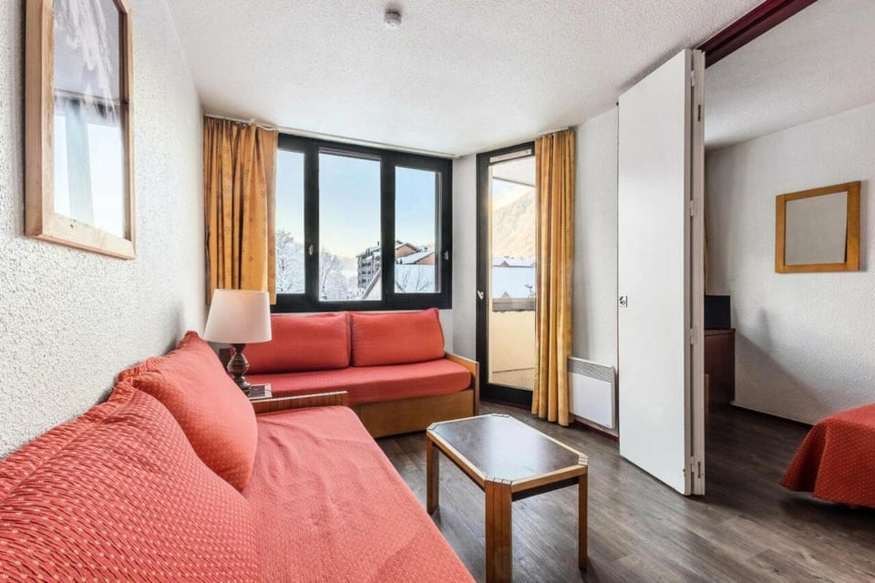 Bed, Living room, kitchen