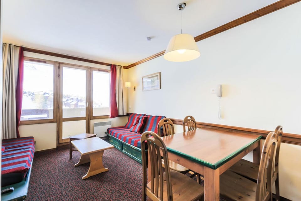 Bed, kitchen