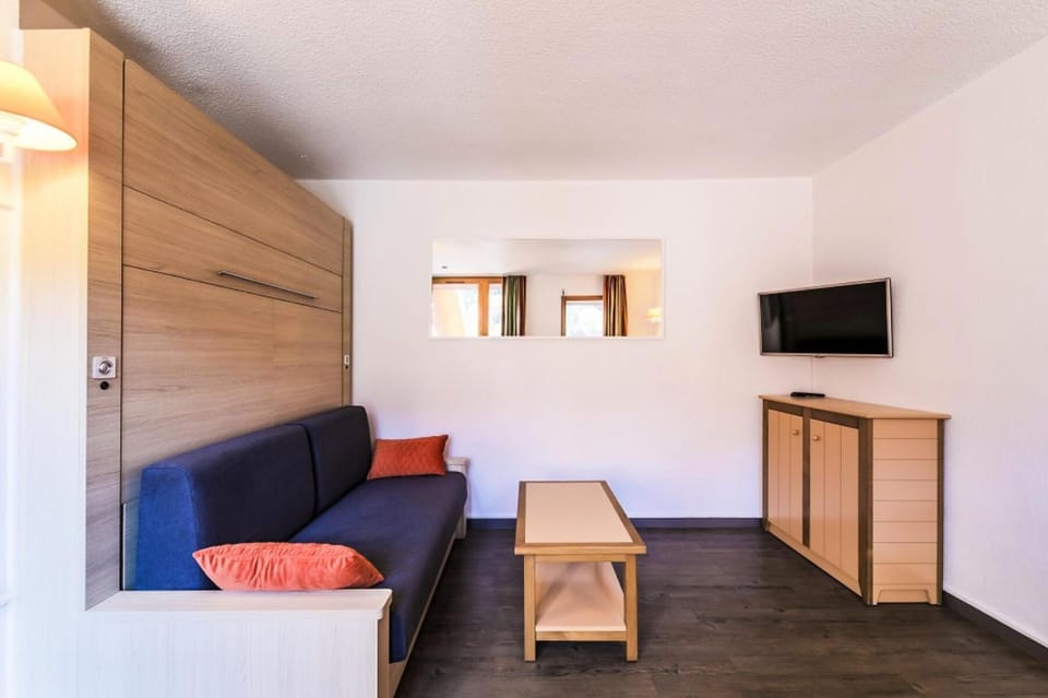 Bed, furniture, kitchen