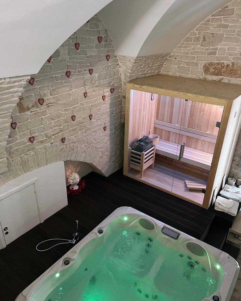 Augustus luxury suite Bed and Breakfast in Apulia