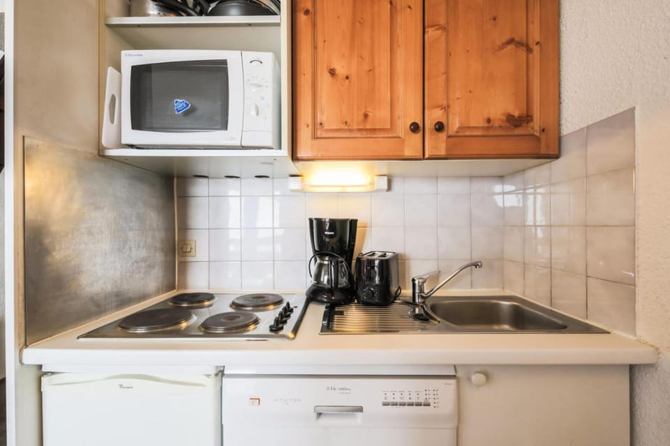 Coffee/tea facilities, toaster, kitchen