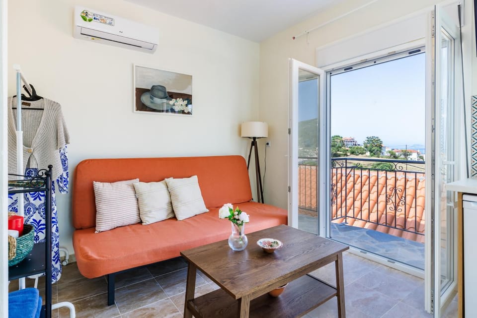Day, Balcony/Terrace, Seating area