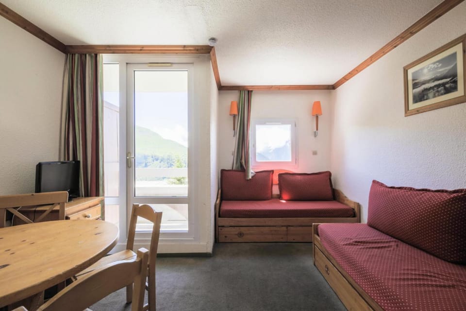 Résidence Les Horizons d'Huez - maeva Home - Studio vue montagne + coin cabine 5 personnes - Confort MAE-2572 Cabin in Huez