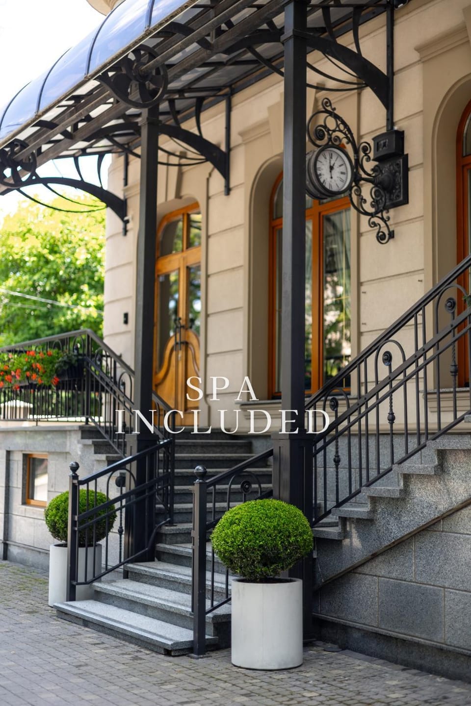 Property building, Facade/entrance, Day