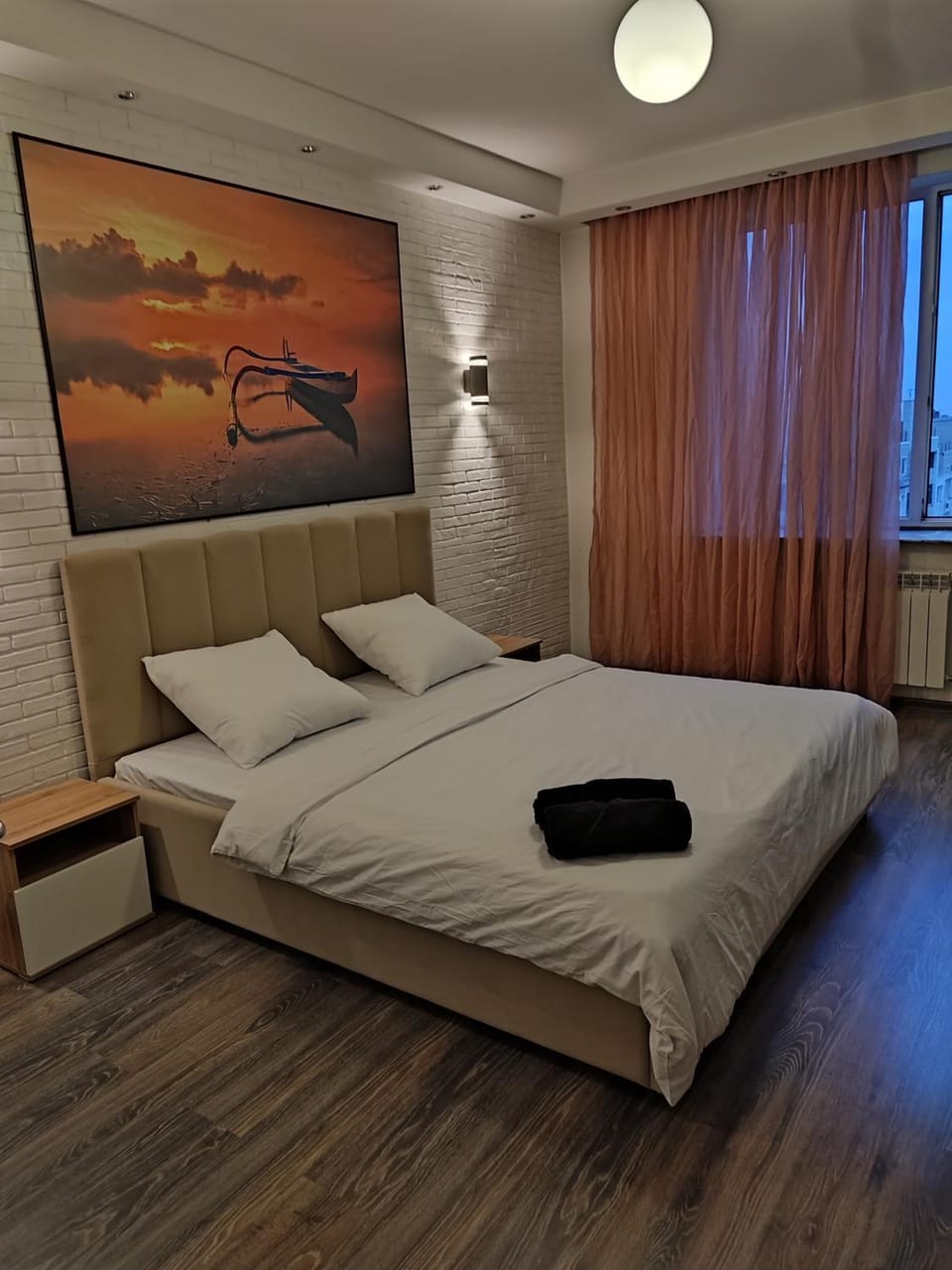 Bed, Bedroom, towels