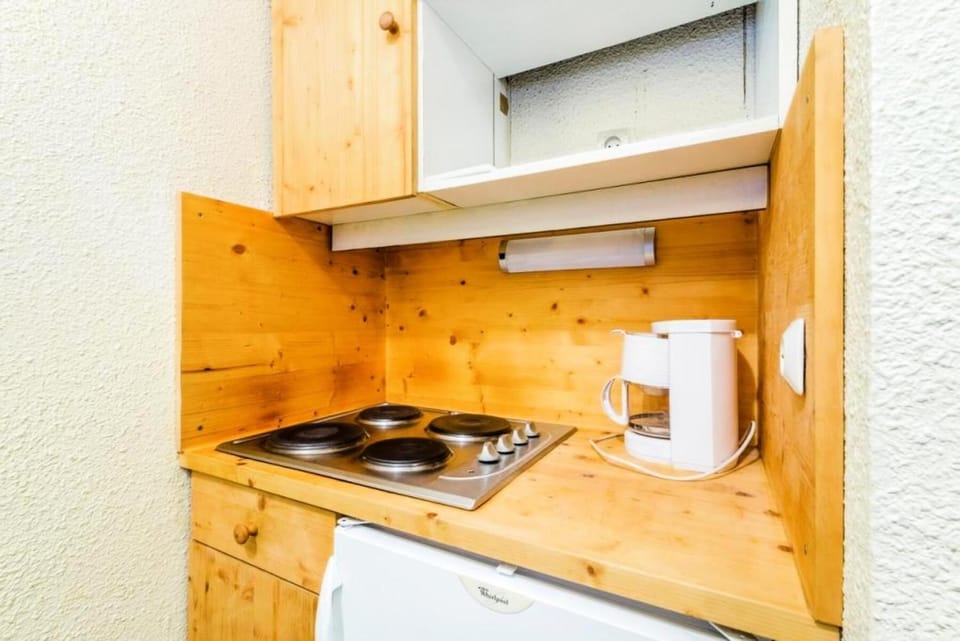oven, kitchen