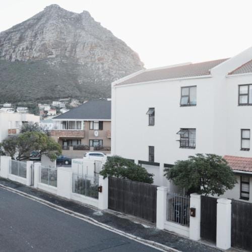 Ben Your Friend Youth Foundation Hostel in Cape Town
