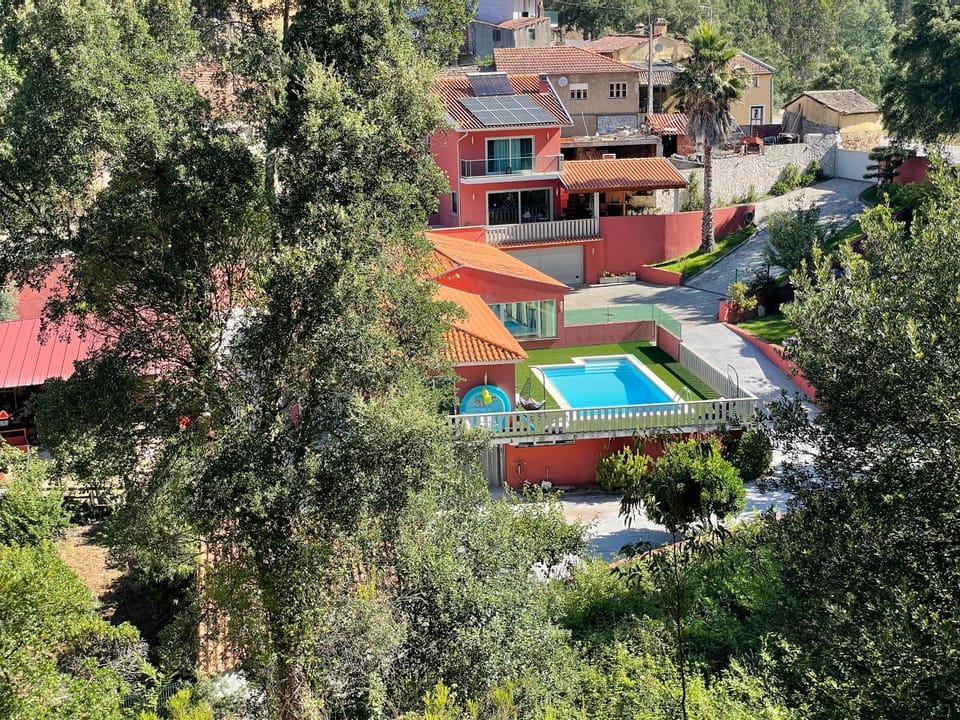 Property building, Bird's eye view, Garden, Pool view, Swimming pool, sunbed