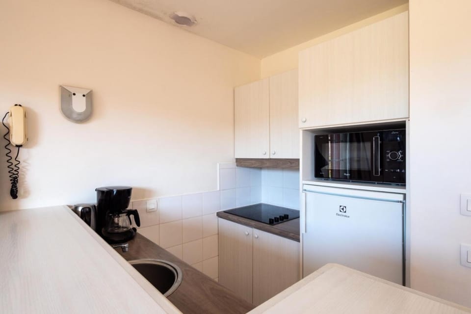 Bathroom, oven, kitchen