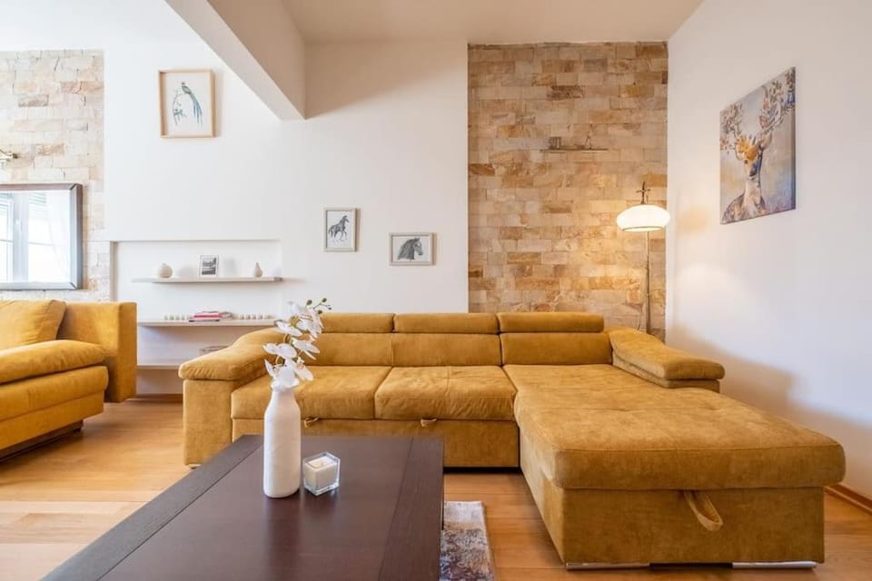 Aristocratic Place, TOP location Apartment in Sofia