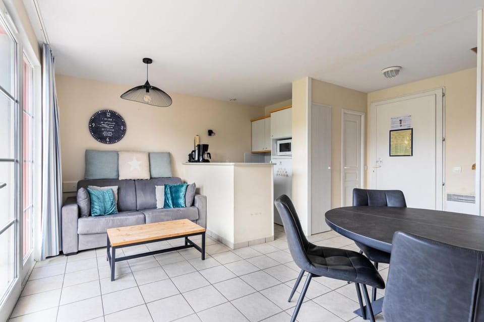 Bed, furniture, kitchen