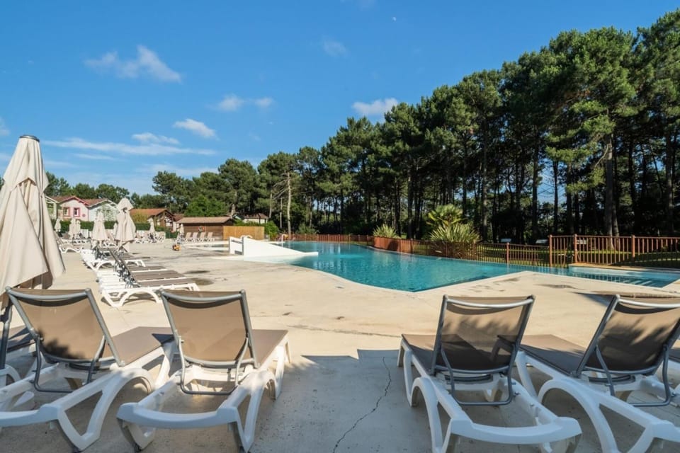 Beach, Swimming pool