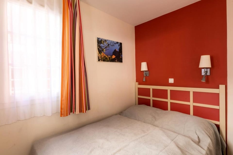 Bed, Bedroom, furniture