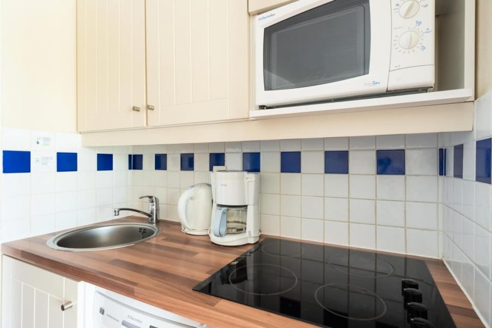 Bathroom, kitchen