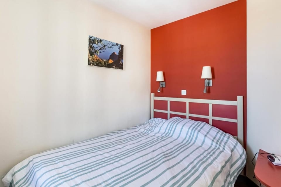 Bed, Bedroom, furniture