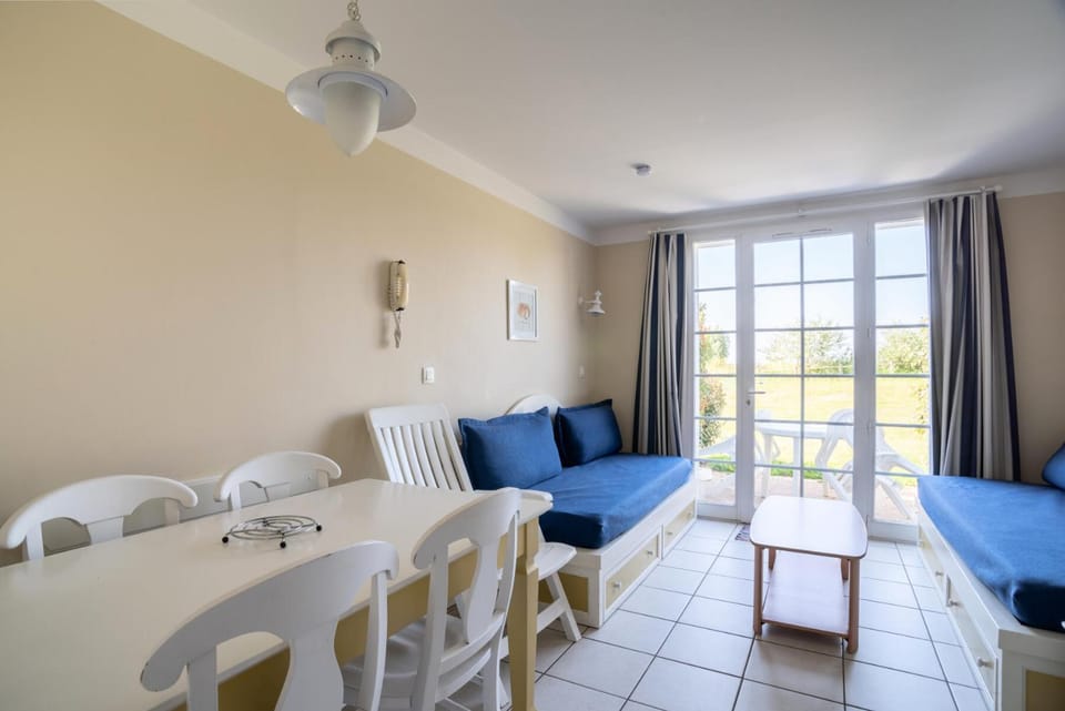 Bed, furniture, kitchen