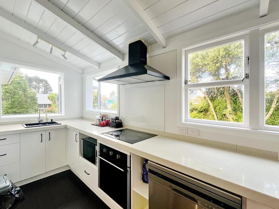 Kitchen or kitchenette, kitchen