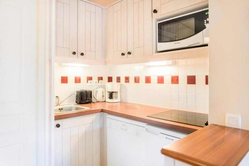 oven, kitchen