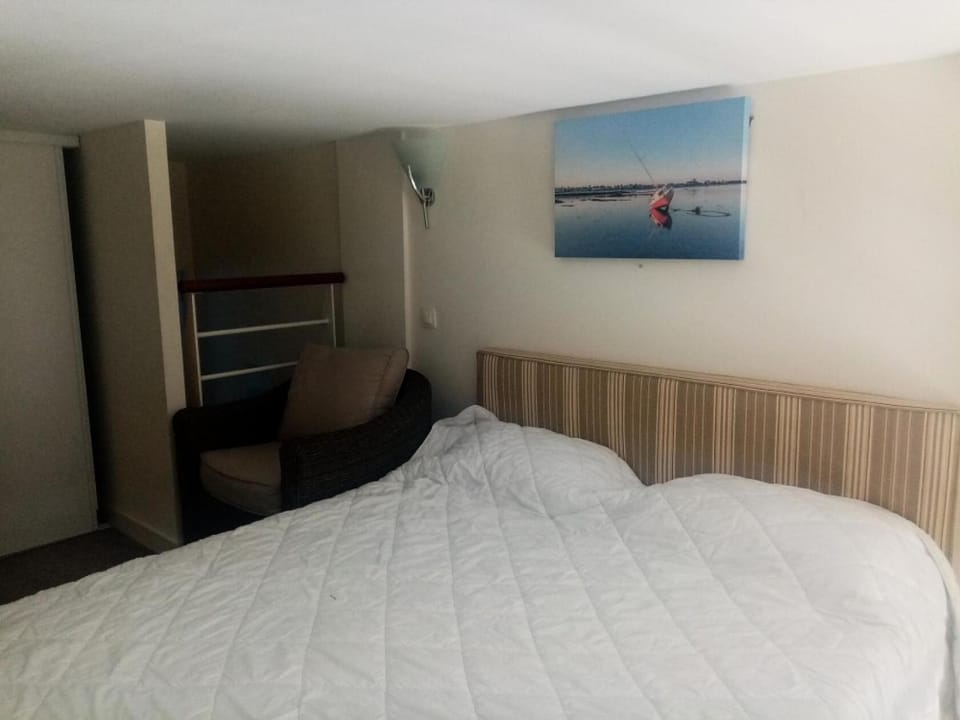 Bed, Bedroom, furniture