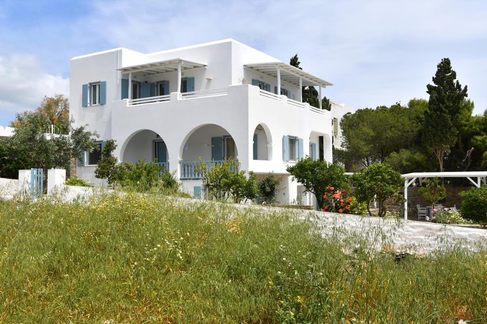 Efi Studios Bed and Breakfast in Paros, Greece