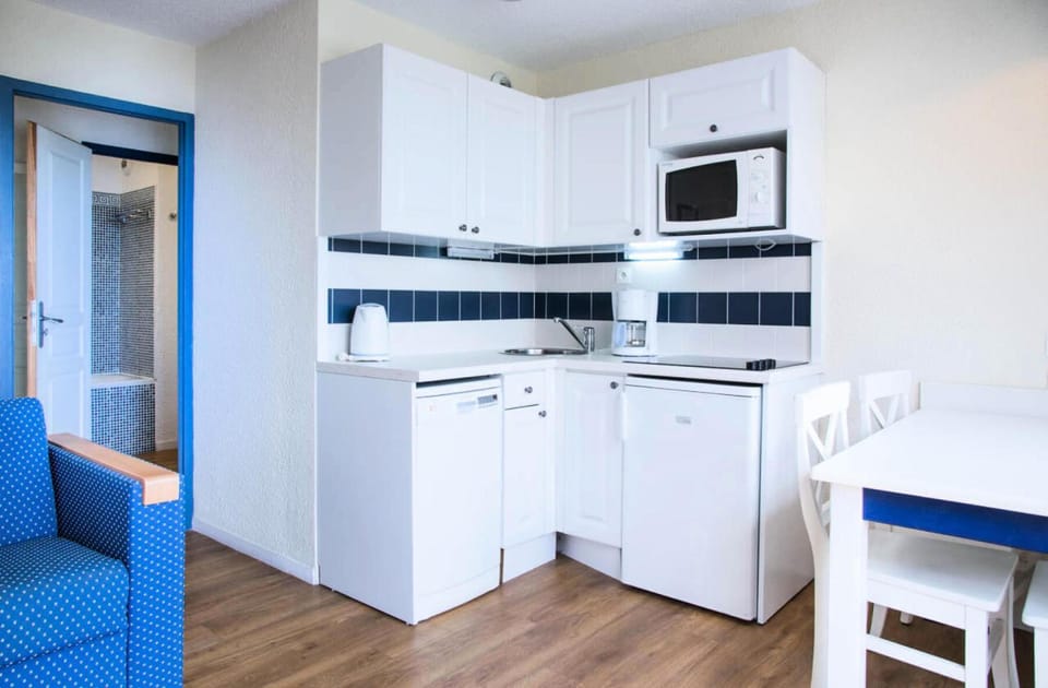 oven, kitchen