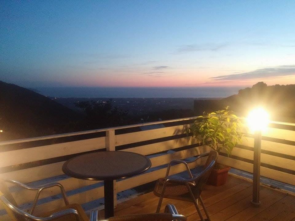 Nearby landmark, Balcony/Terrace, City view