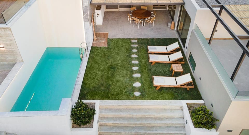Swimming pool, Swimming pool, sunbed