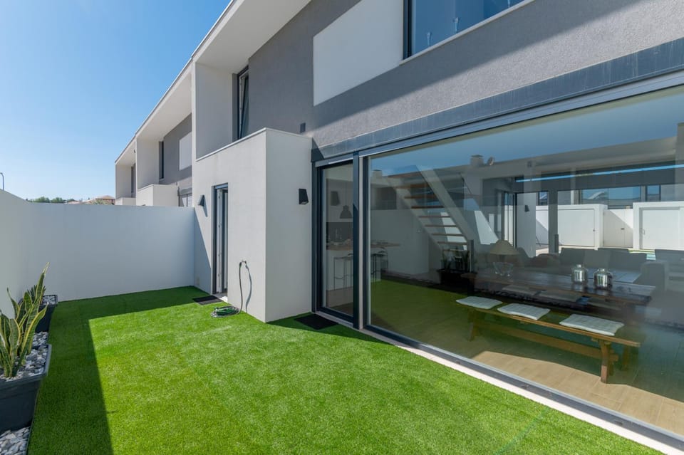 BmyGuest Collection - Meco Sunset & Pool Villa Villa in Setubal District