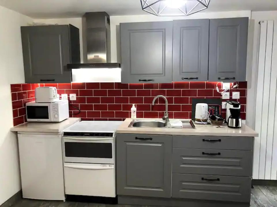 Kitchen or kitchenette, Living room