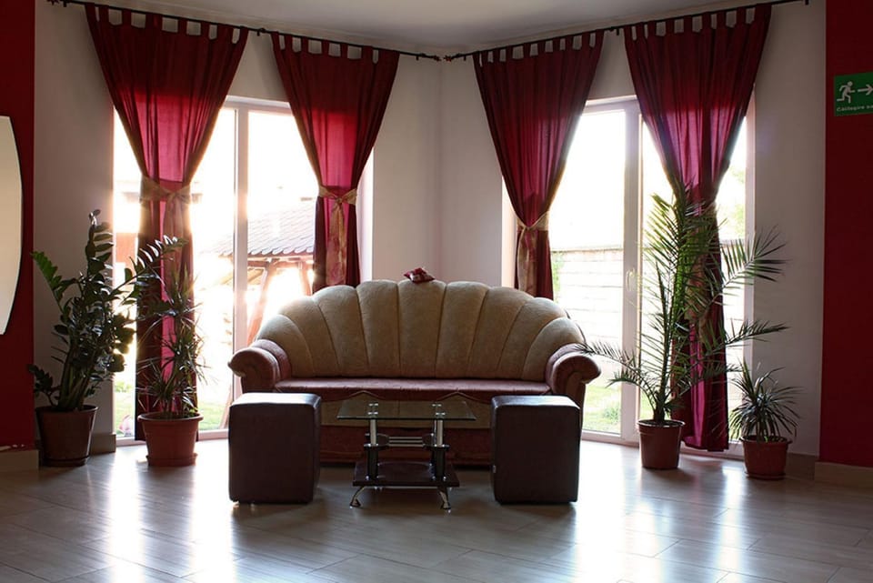 Pensiunea Santalia Bed and Breakfast in Timiș County