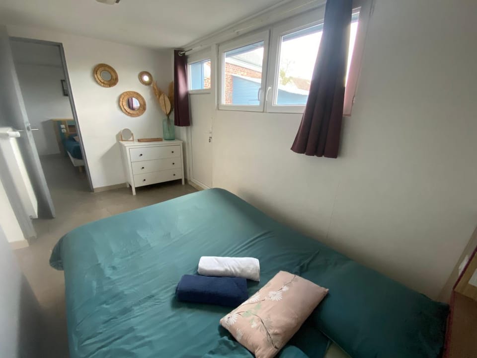 Living room, Bedroom