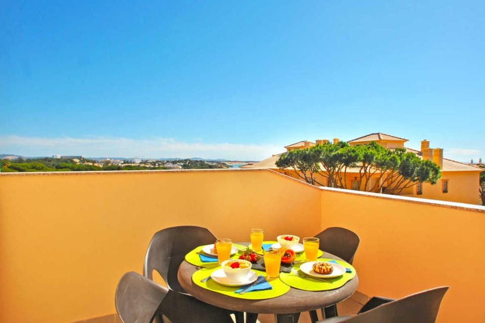 Balcony/Terrace, Dining area