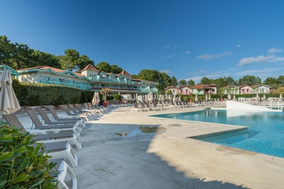 Beach, Swimming pool