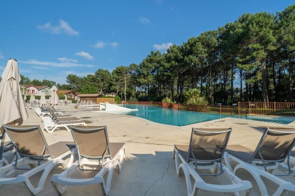 Beach, Swimming pool