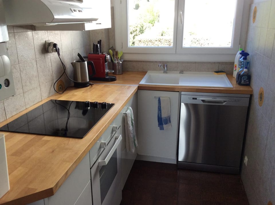 Hauts de Portissol 50 m2 terrasse 12 m2 Vue mer Apartment in Sanary-sur-Mer