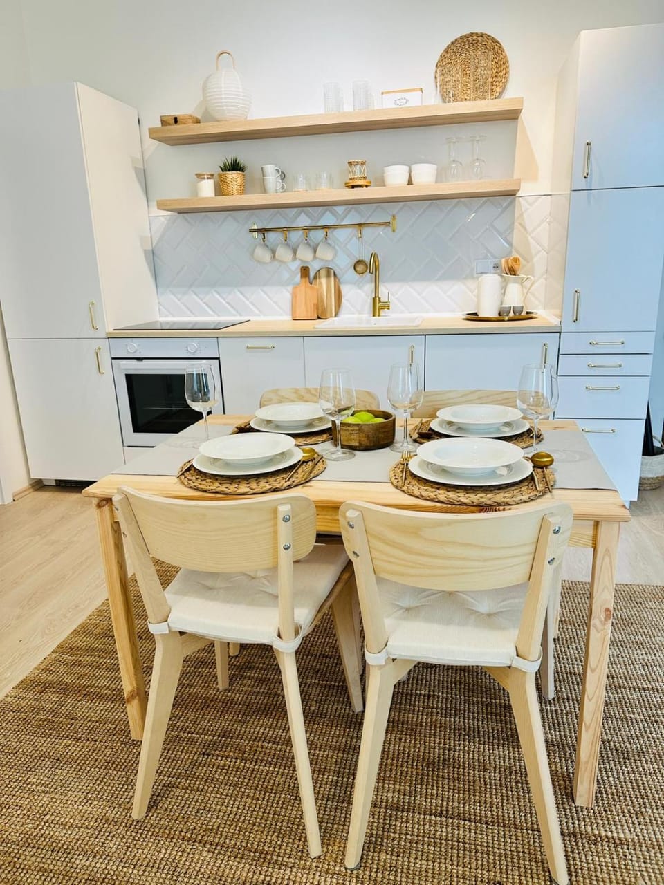 Food and drinks, Dining area