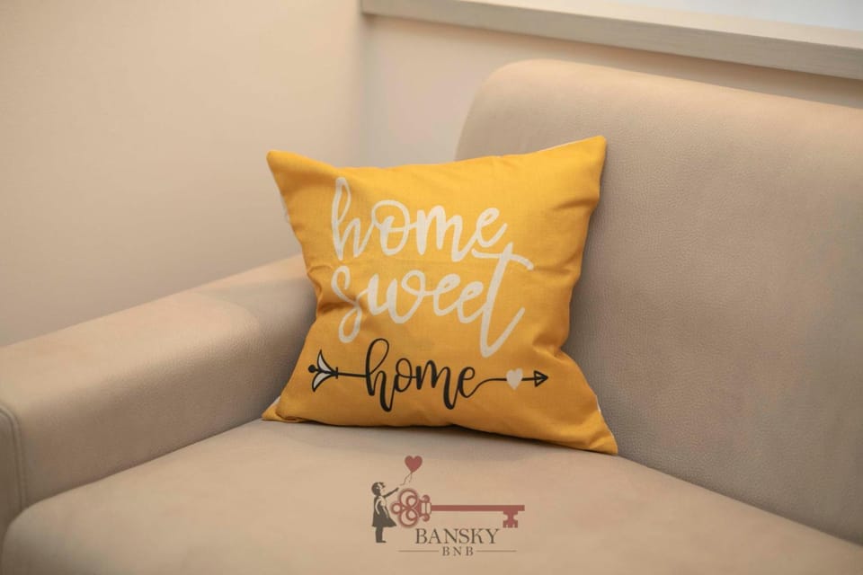 Living room, Decorative detail, Seating area