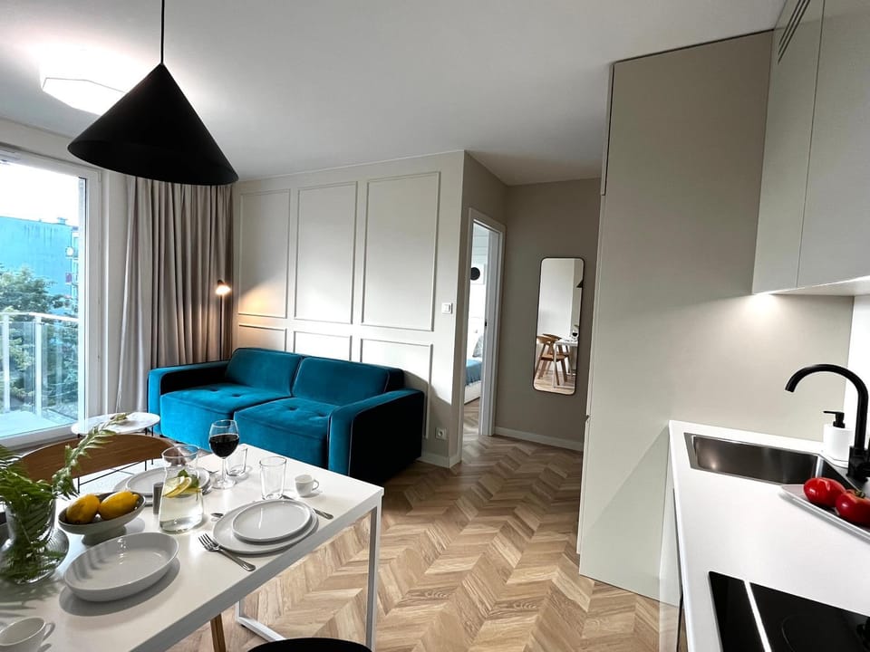 Kitchen or kitchenette, Living room, Seating area, Dining area